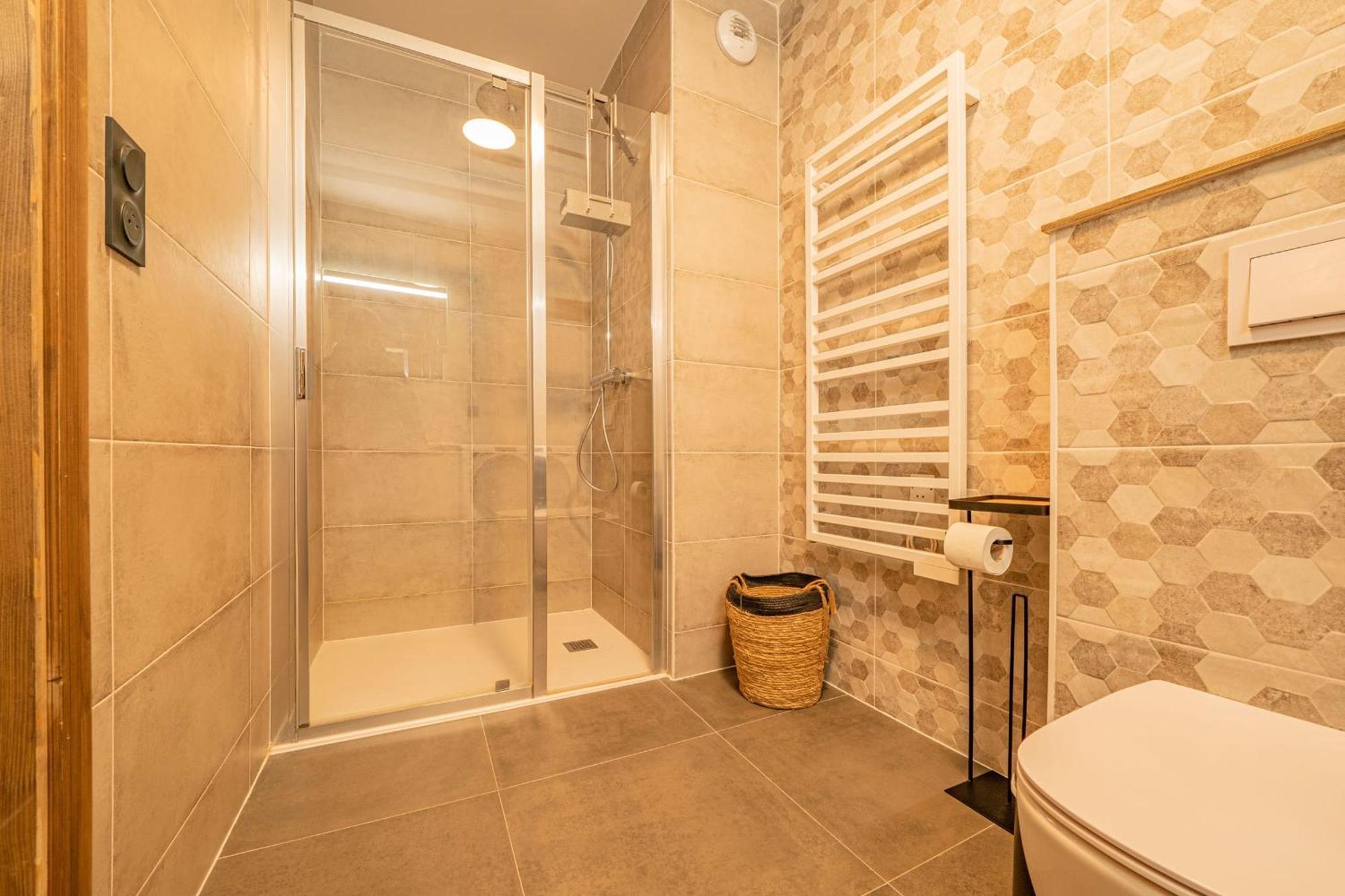Perle Blanche - Brand New 2 Bedroom Apartment Perfectly Located Chamonix Bagian luar foto